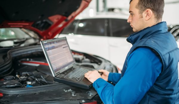 computer-diagnostics-of-the-car-in-auto-service.jpg